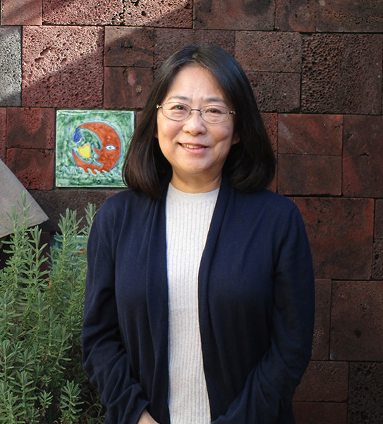 理事長　岡 裕美子